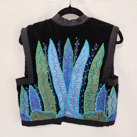 JUDITH ROBERTO La Coleccion Hecho en Mexico Black Embroidery Cropped Vest Size M - Picture 2 of 16